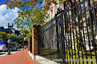 哪些大學能留在新加坡工作？