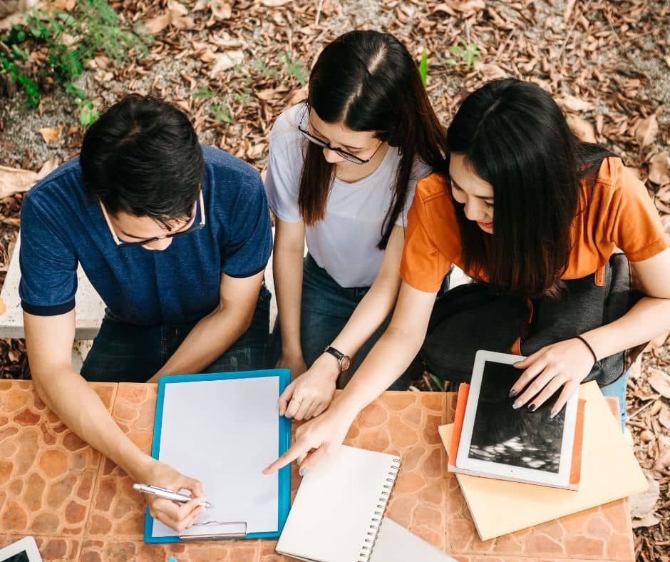 新加坡留學生.jpg 新加坡留學生.jpg