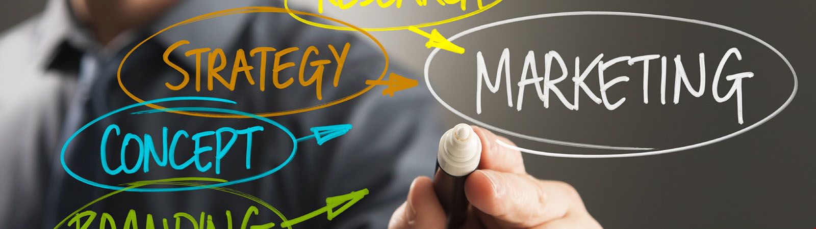 英國(guó)女王大學(xué)市場(chǎng)營(yíng)銷碩士.jpg 英國(guó)女王大學(xué)市場(chǎng)營(yíng)銷碩士.jpg