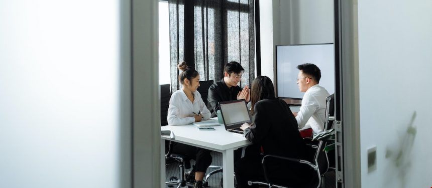 英國留學(xué)生回國就業(yè).jpg 英國留學(xué)生回國就業(yè).jpg